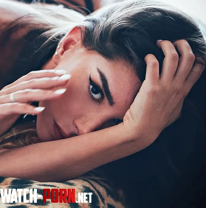 Feeling a classy slut (OC) by bronze_foxy