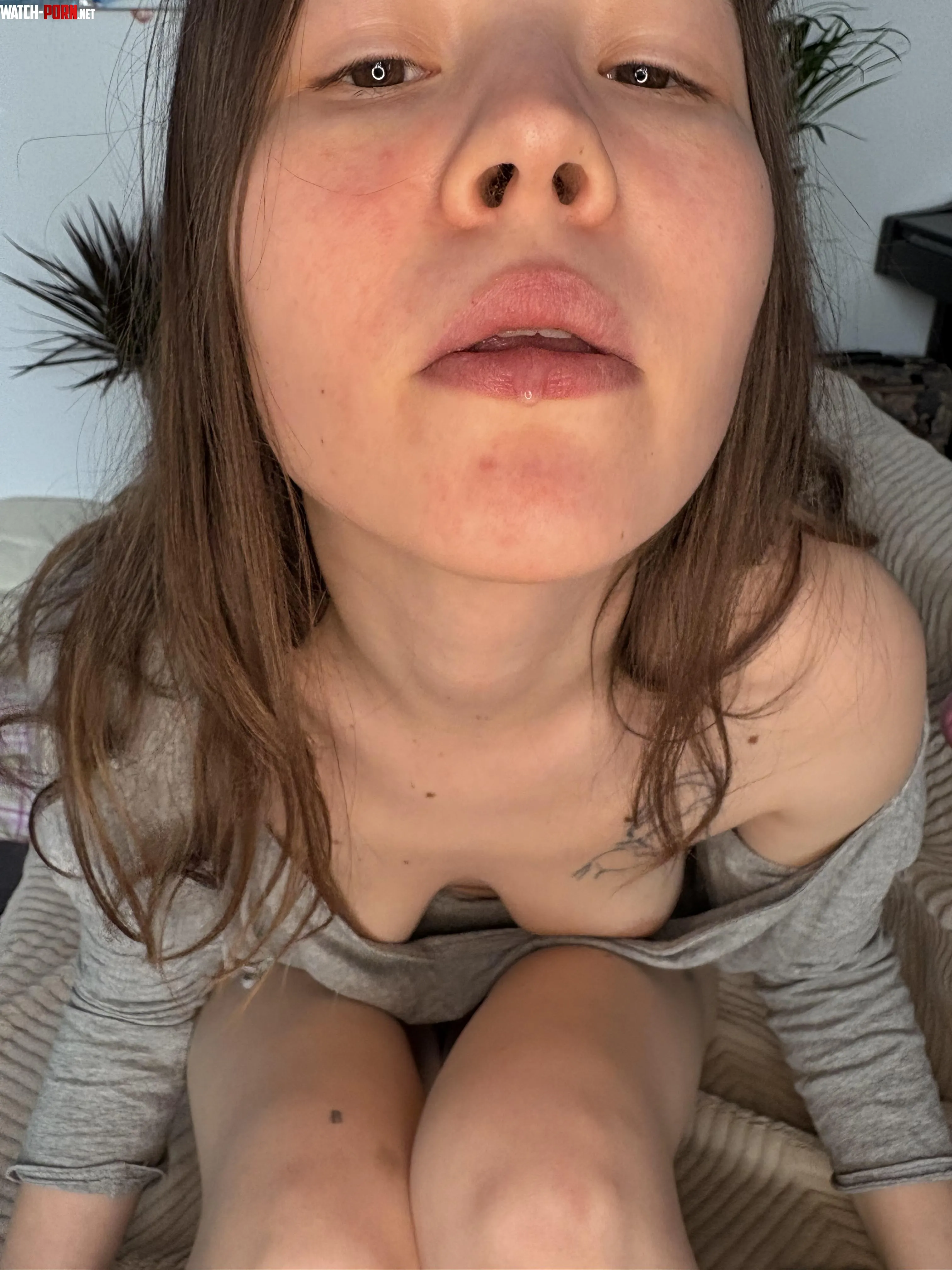 Cute face and sweet spit by ssilky_twist