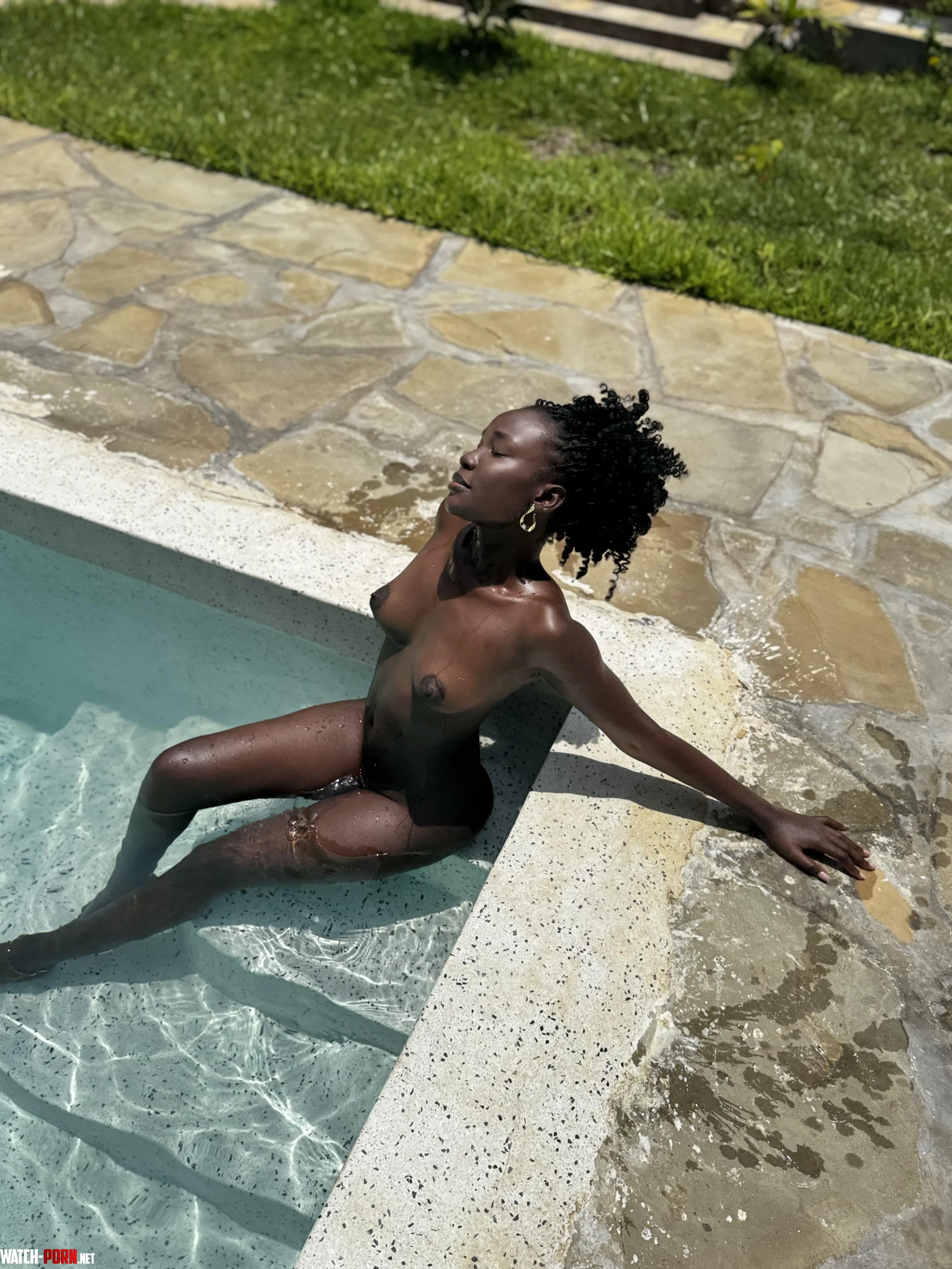 I'm enjoying the sunshine by Soomniia