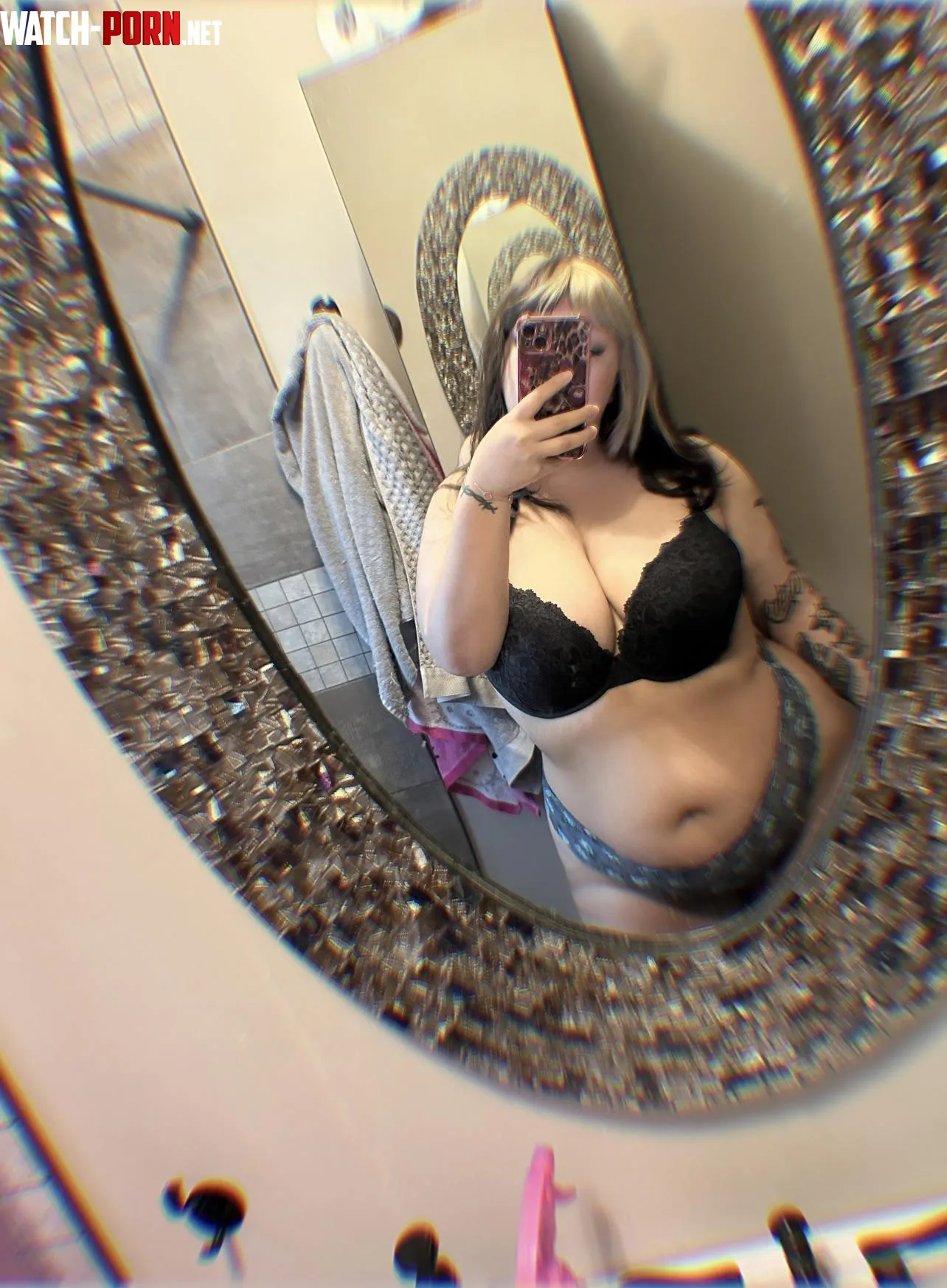 belly> by Junior_Evidence639