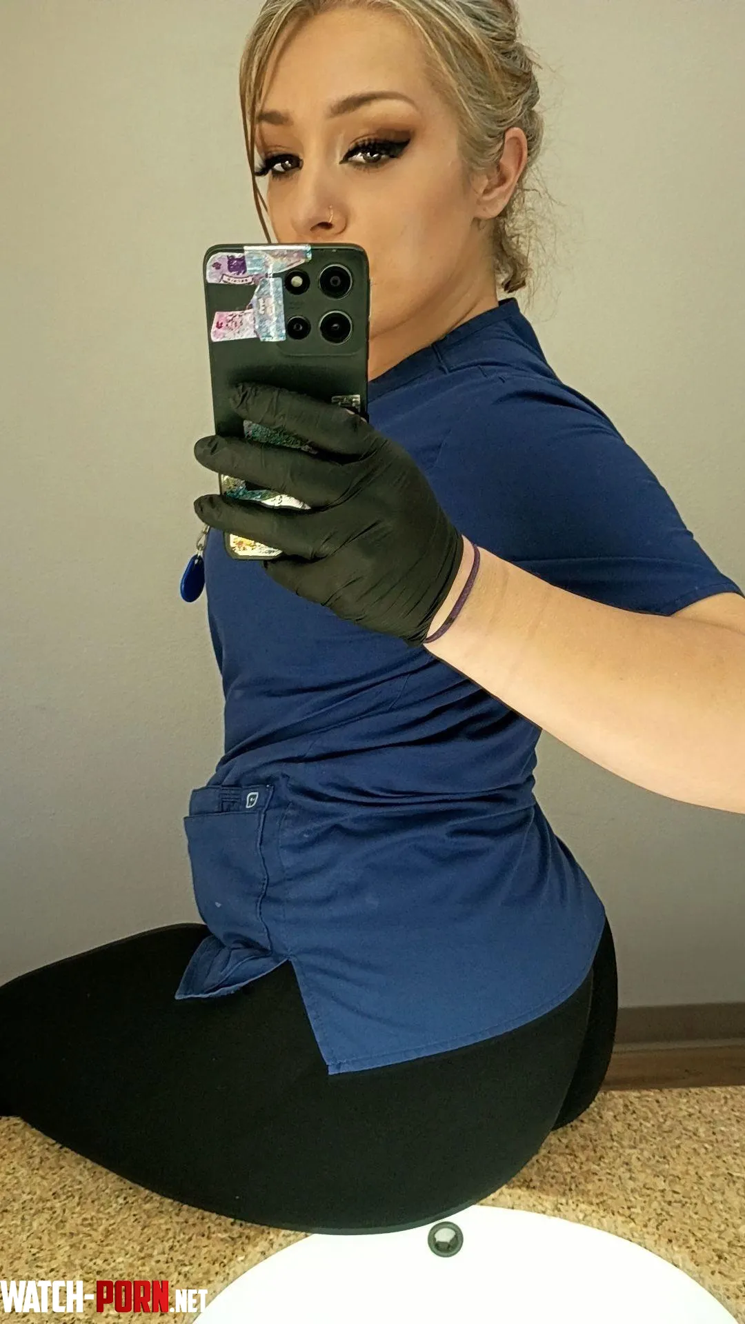 Smash or pass ? 33 F 👀 by Legitimate_Pace9060