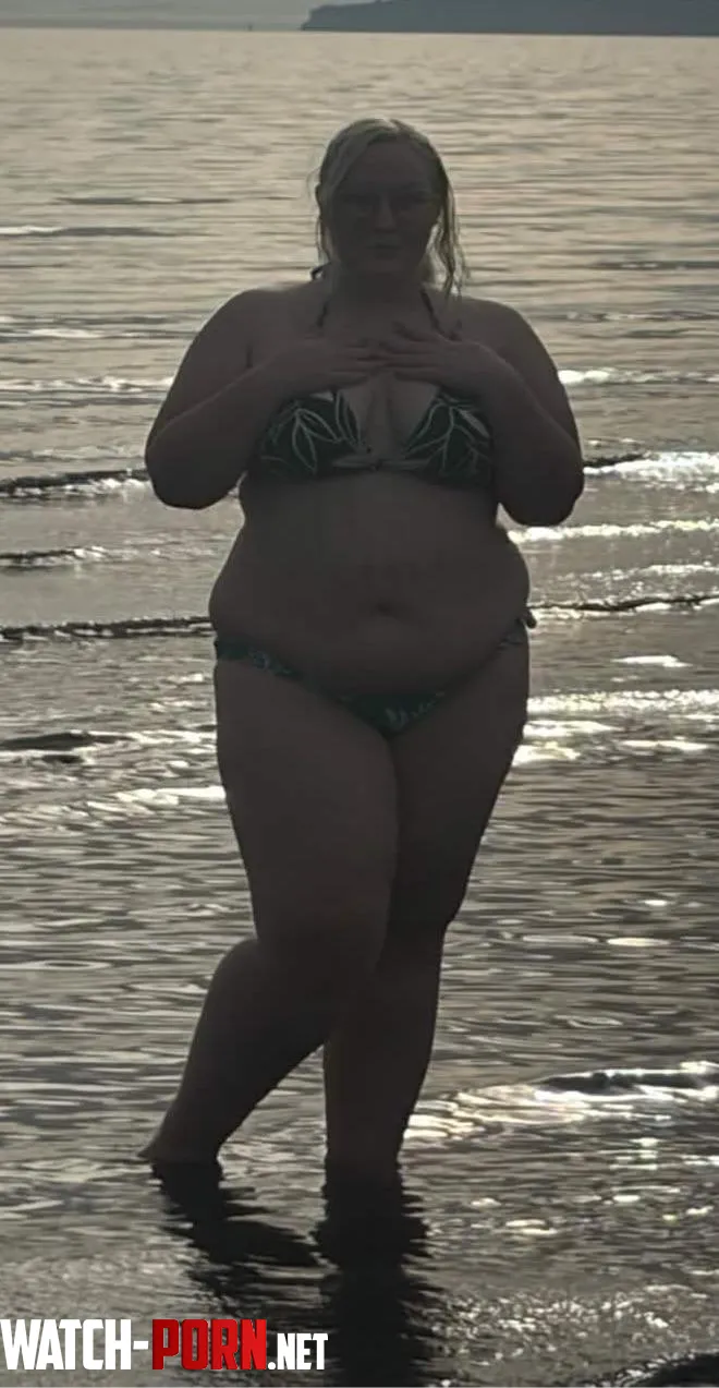 Have fun in the water with me hehe by SpoildSuccubus666