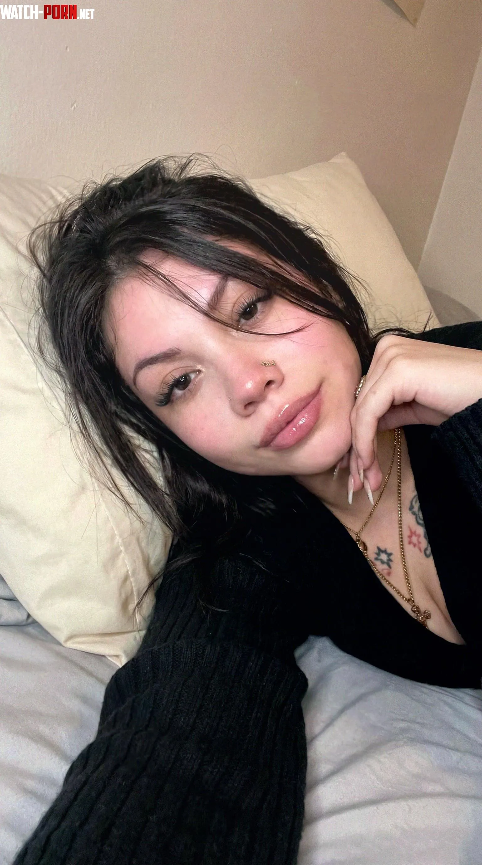 let’s have a relaxing massage in the bedroom by Responsible_Owl_9802