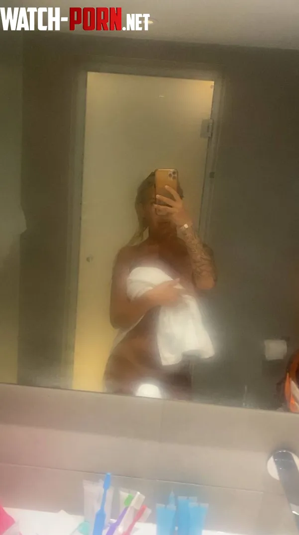 Vill du se videon jag precis spelade in i duschen😈 som du ser var det en ganska lång video by Stunning-Force-5600