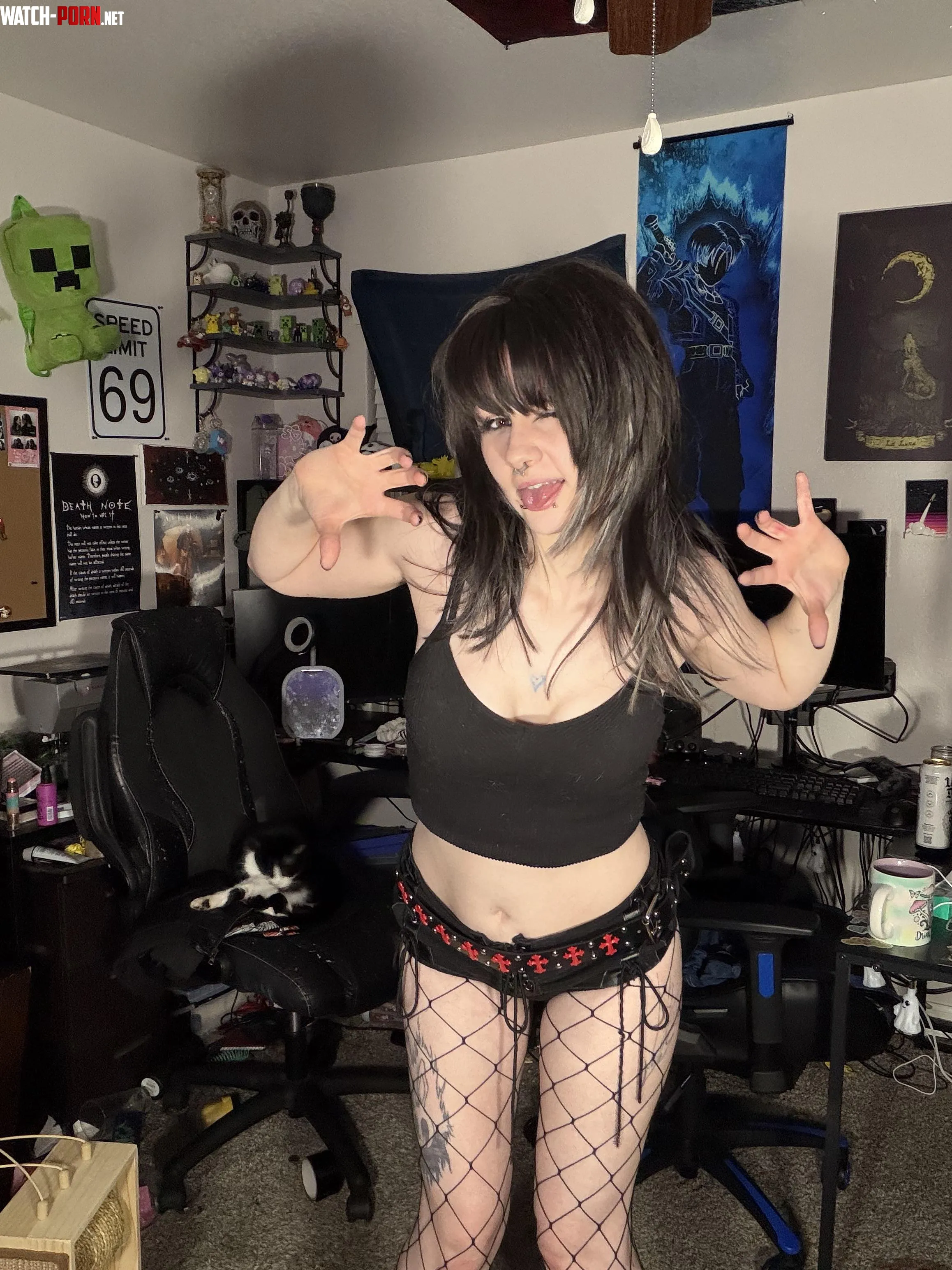 Wanna see me take it off😉🖤 by Diligent_Vast9507