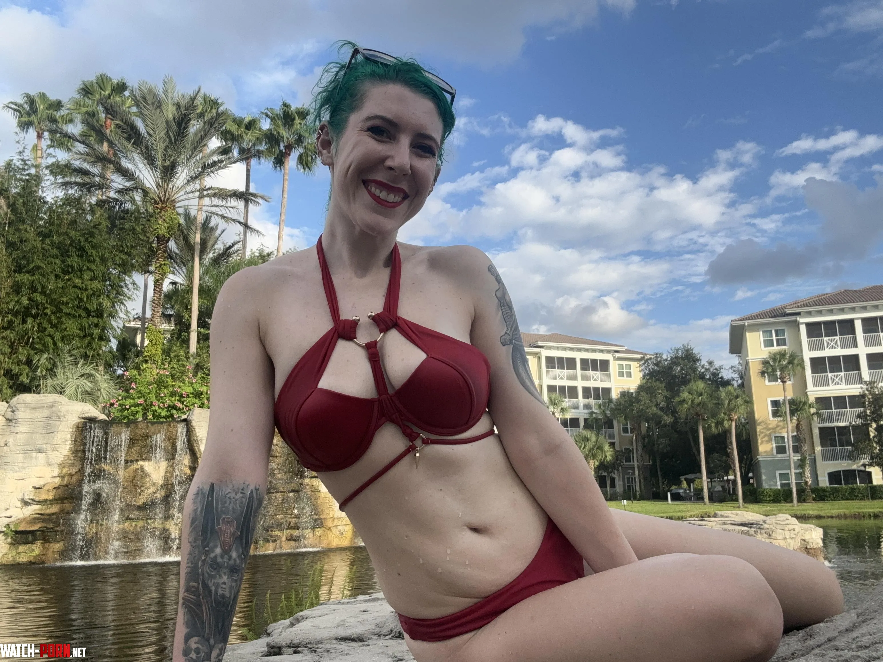 Always feelin my hottest on vacation by sirenskiss3