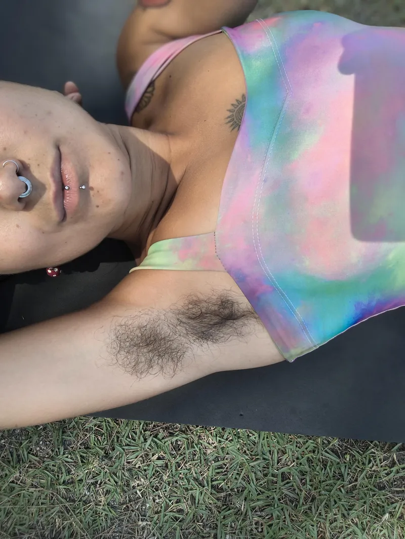 Thumbnail Violetninfa Admires Armpit Curls – A Love Note! | HairyArmpits Elegance