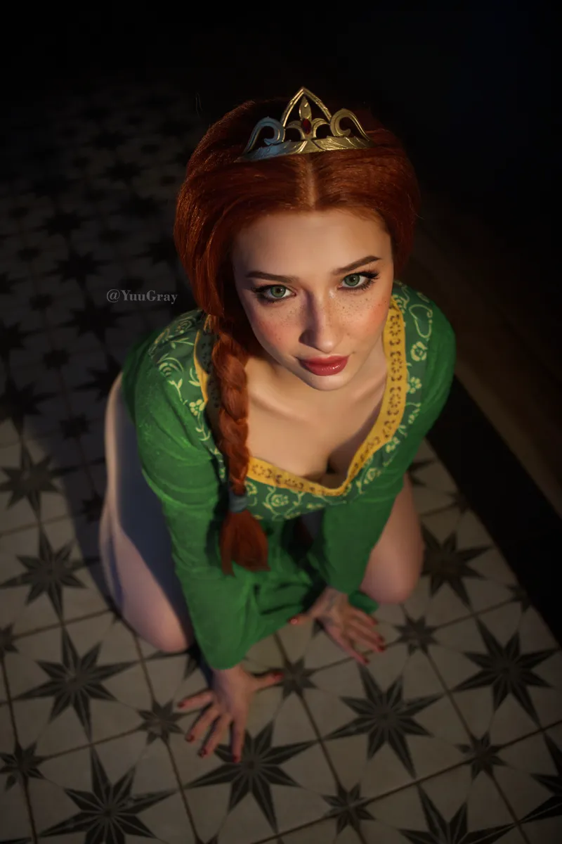 Thumbnail Fiona Cosplay by YuuGray - YuuGray's Cosplaygirls Character