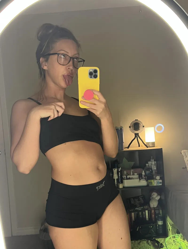 Thumbnail Sunday Selfie Vibes: Brightening Your Feed by torontoblondie6 | MirrorSelfie Category