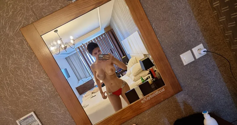 Thumbnail CaylinOfficial Embraces her Pretty Nice Tits in a MirrorSelfie