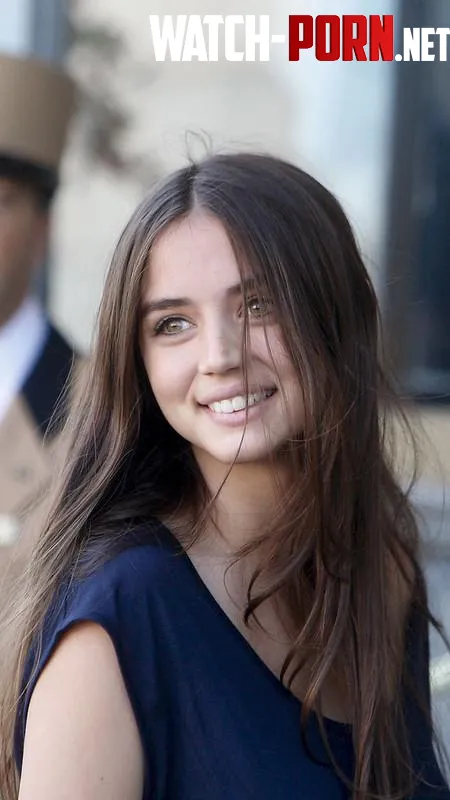 Ana de Armas by Dry_Mode2653