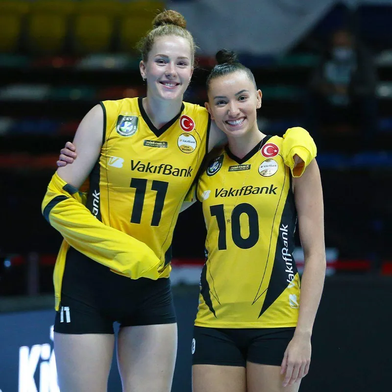 Thumbnail Isabelle Haak & Gabriela Guimarães by MarcellusCastleberry | Category: VolleyballGirls