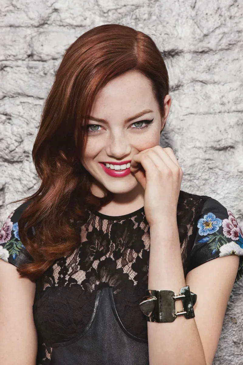 Thumbnail Emma Stone: The Epitome of Beauty | PrettyGirls Category