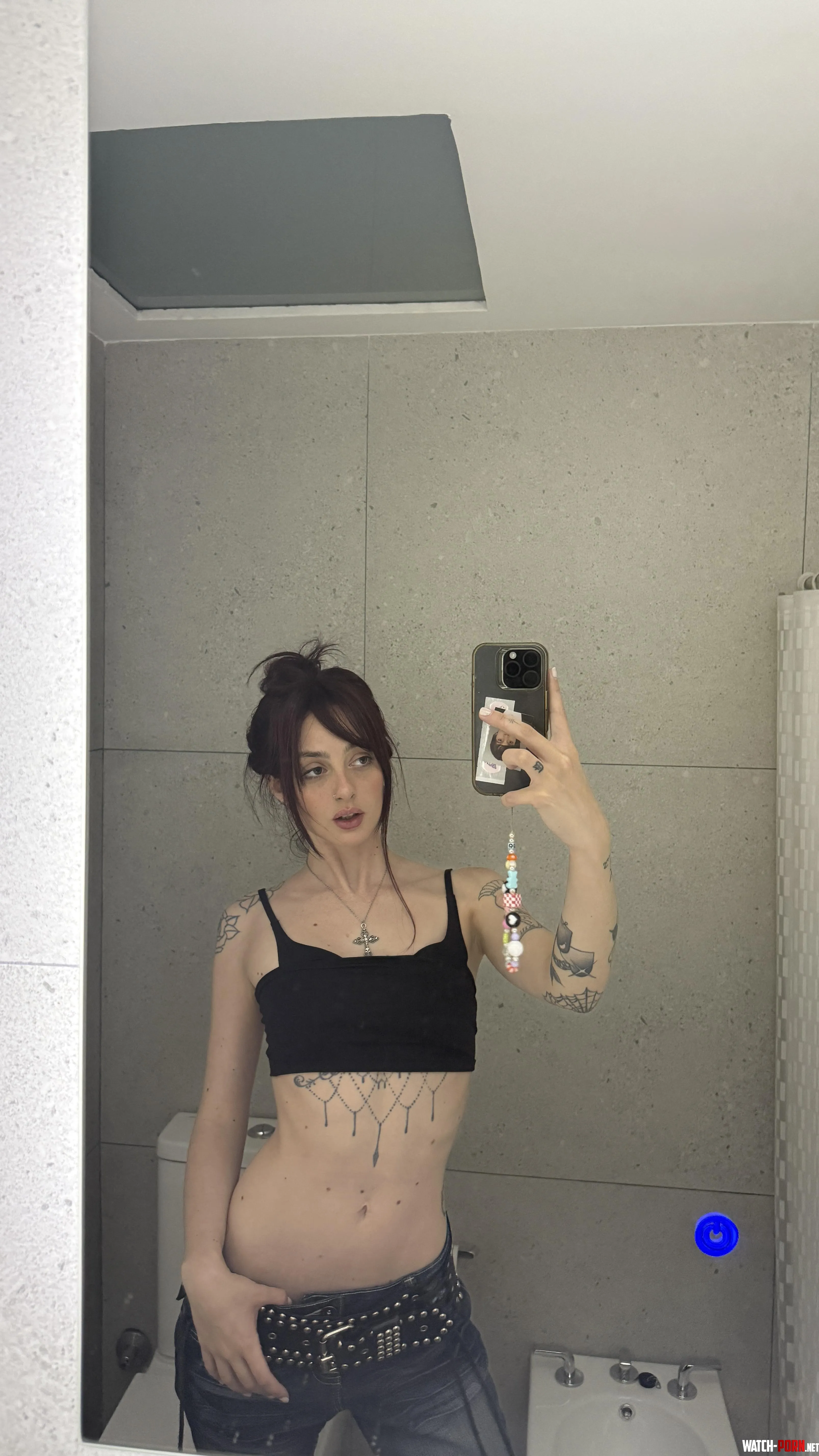 cant host unfortunately just use lntsag: .lunafarly'. by spartan537