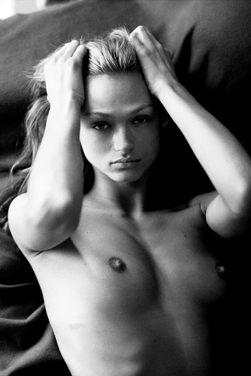 Thumbnail Maddison Mahoney's Bold London Feature by poisson-iv on NSFWfashion