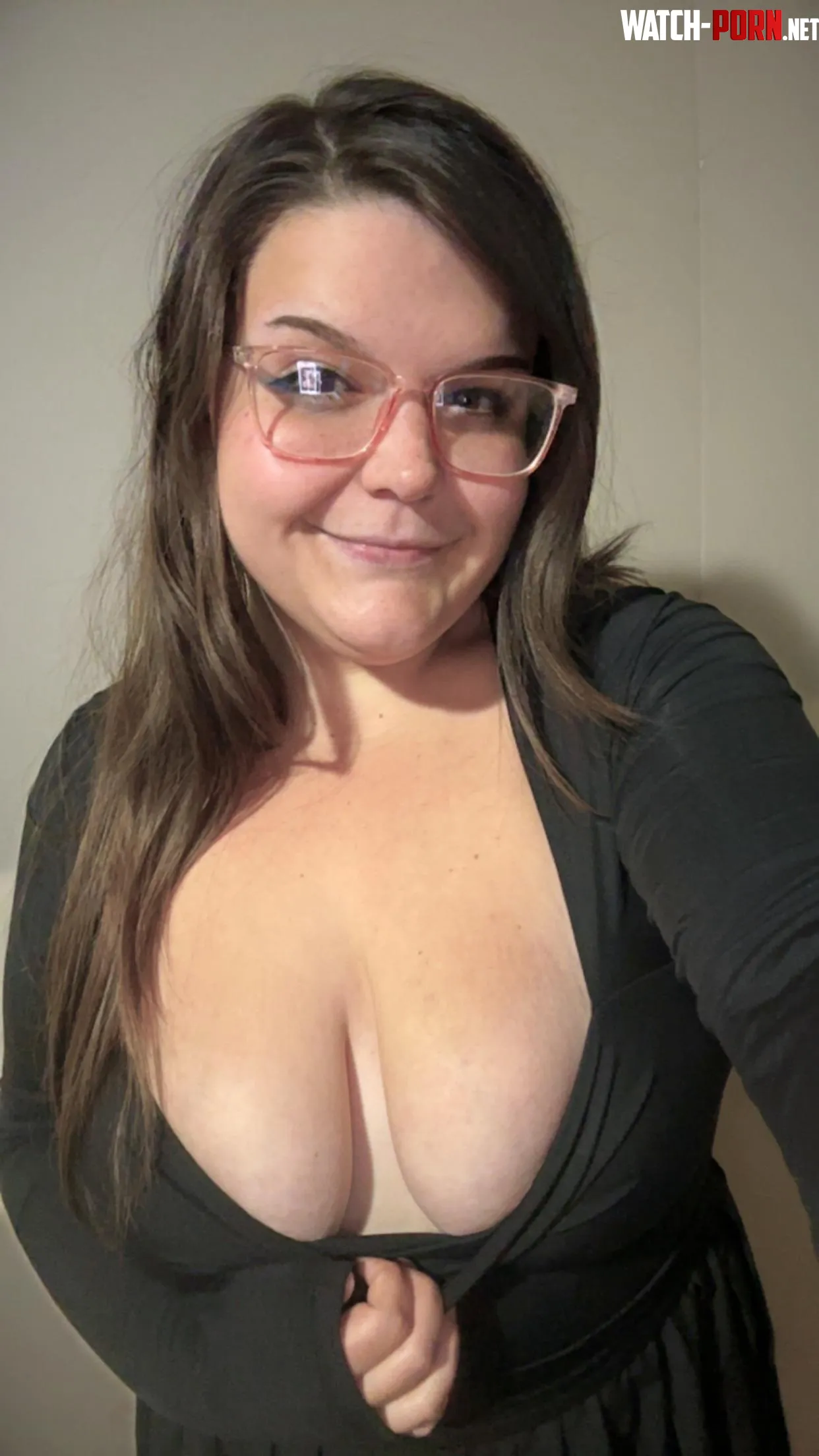 Chubby milf available now for video calls and sexting! ✨ snap and tg: coopsbloopss by peachtea08