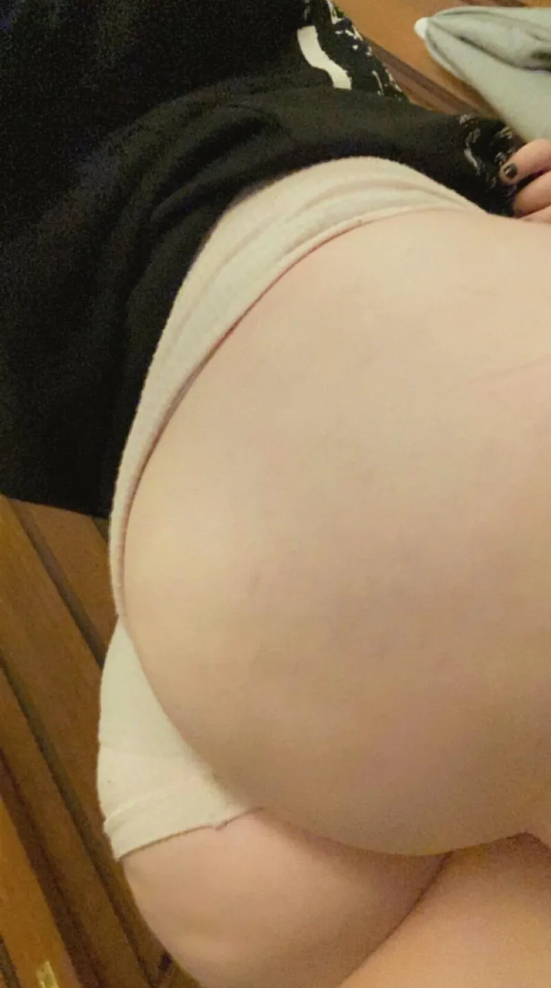 Thumbnail Mesmerize in F20 Trying to Hypnotize You with My PAWG Ass by aristillsleepy in booty