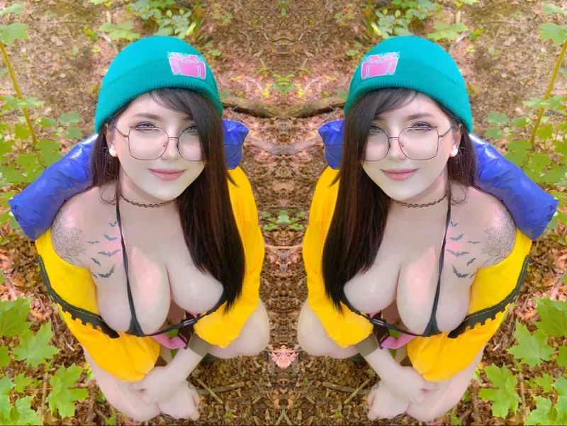 Thumbnail Kurokitsunexcos Brings Valorant's Killjoy to Life in CosplayLewd Category