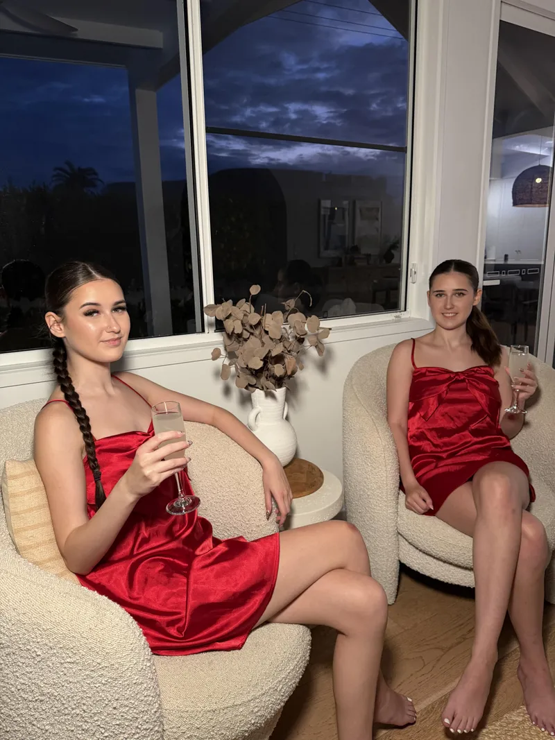 Thumbnail CrystalVerse's Fun-Filled Adventures - Adorable_Girls Unite!