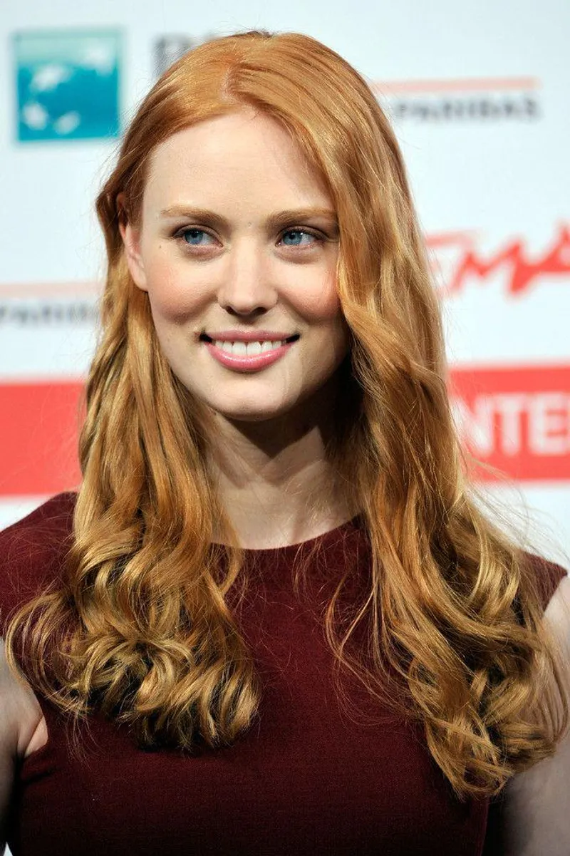 Thumbnail Enchanting Deborah Ann Woll: A Beauty to Behold