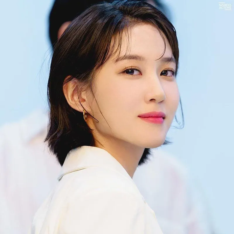 Thumbnail Park Eun Bin: Elegance in Motion | lupindeathray