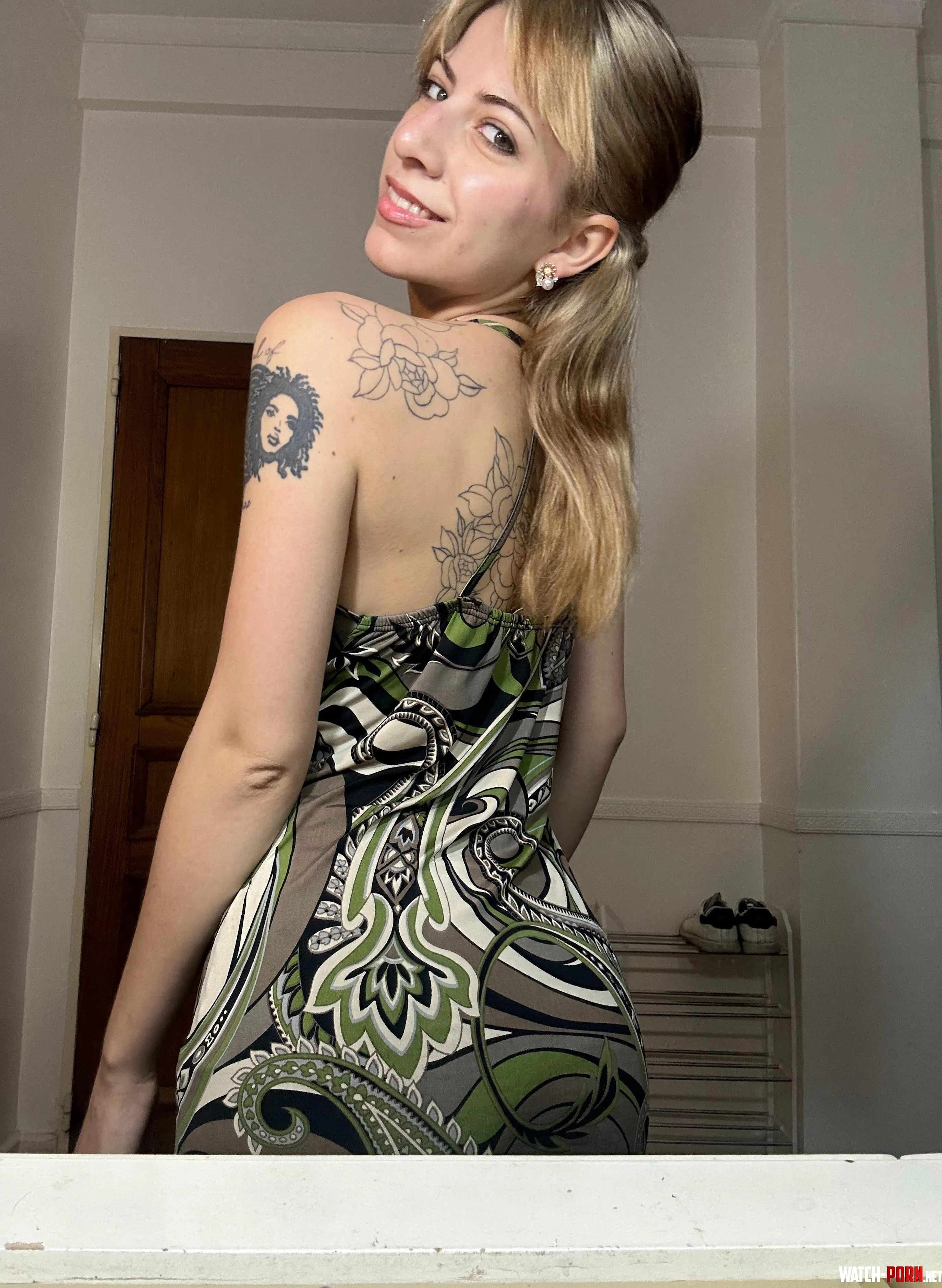 Do I look classy enough in my green dress by Emberwhisper10