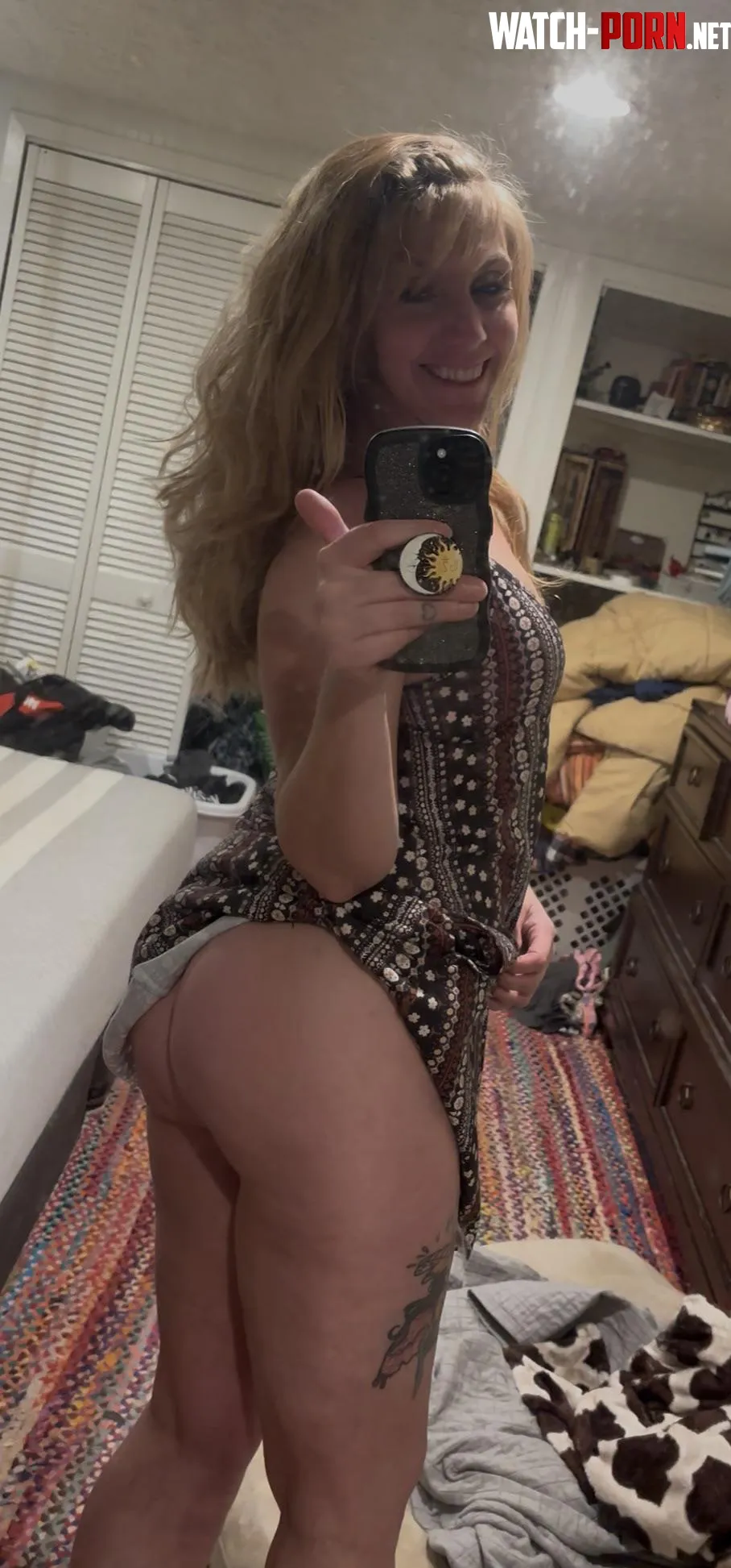 Little scandalous by NoraVines