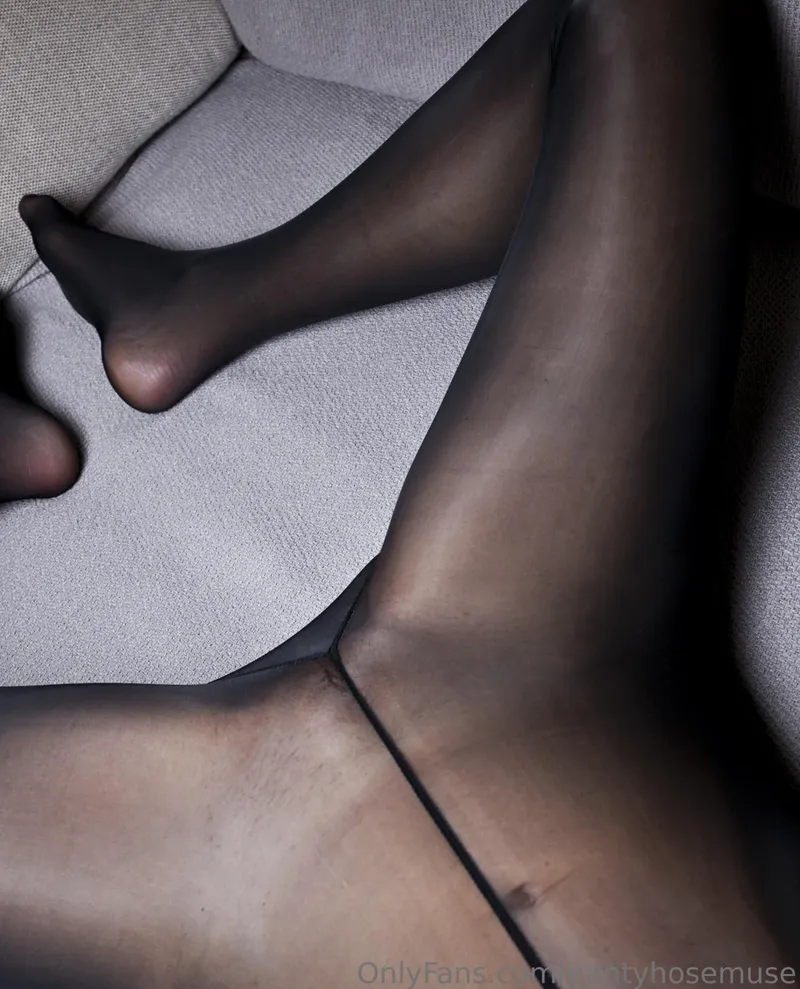 Thumbnail Do you like me in my pantyhose? by Pantyhosemuse