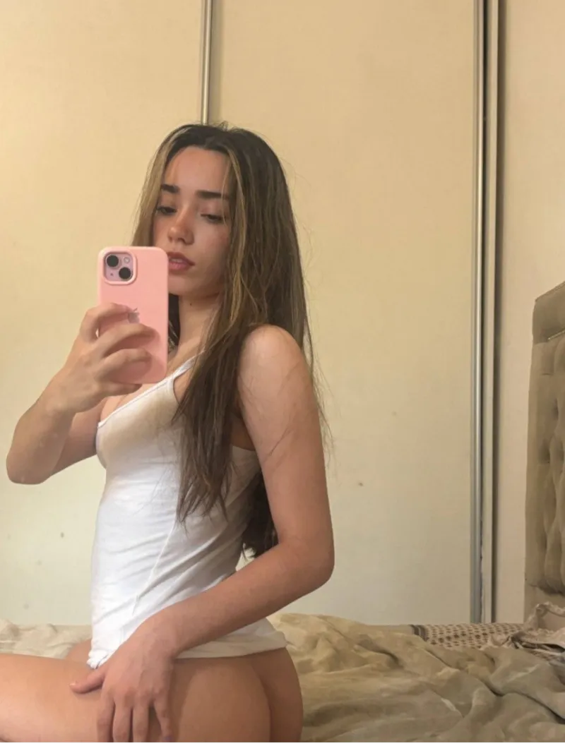 Thumbnail Latina Loveliness: Your New Favorite?