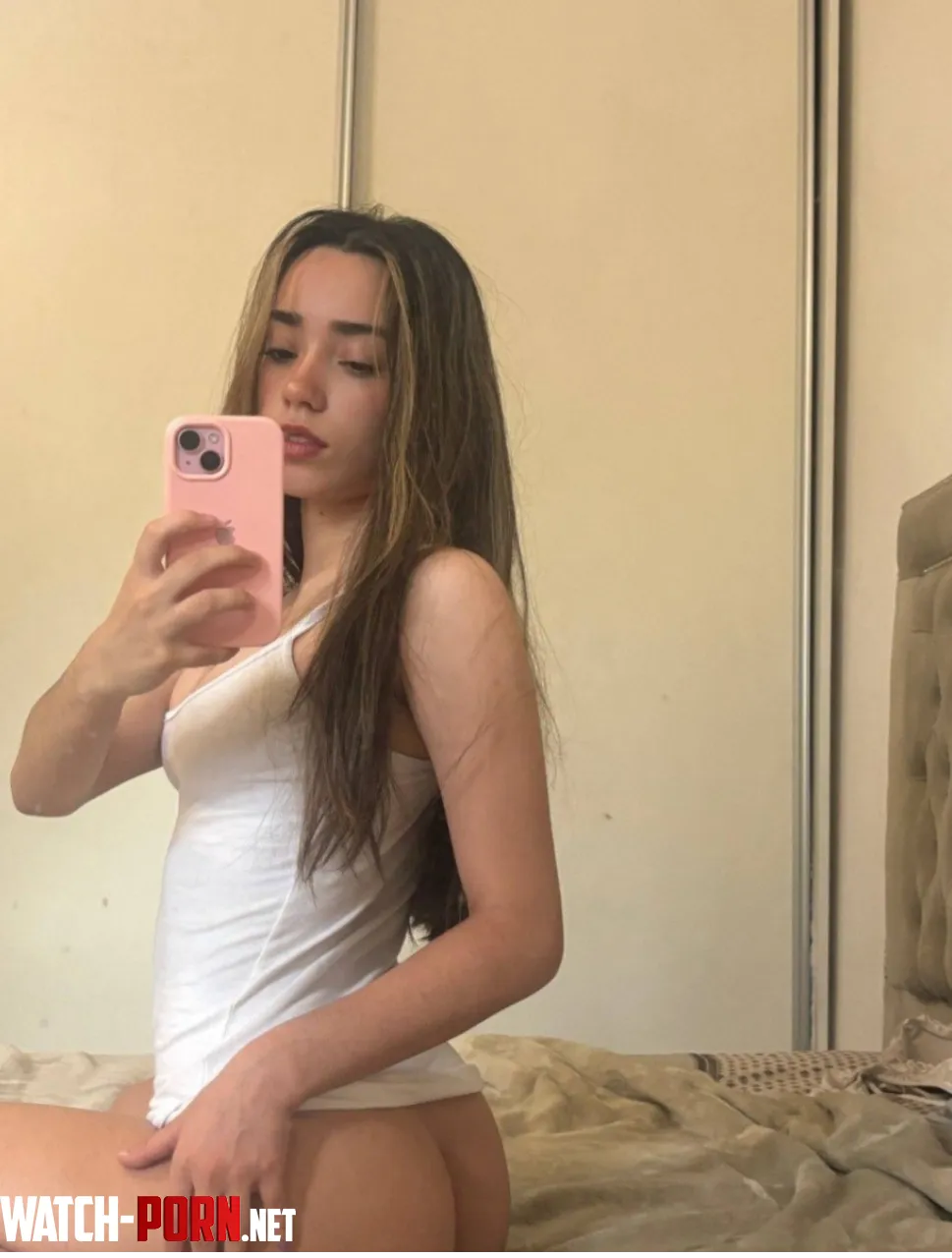 defo ur new fav latina ;p by nyquil32