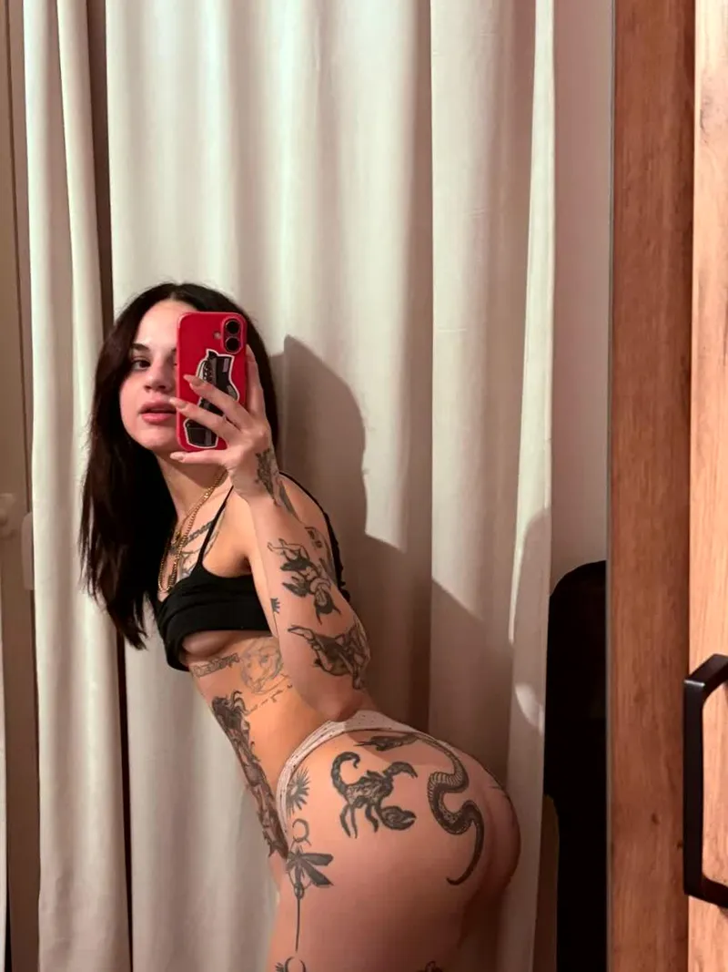 Thumbnail Thaliapole's Mirror Selfie Confession: Beyond the Reflection