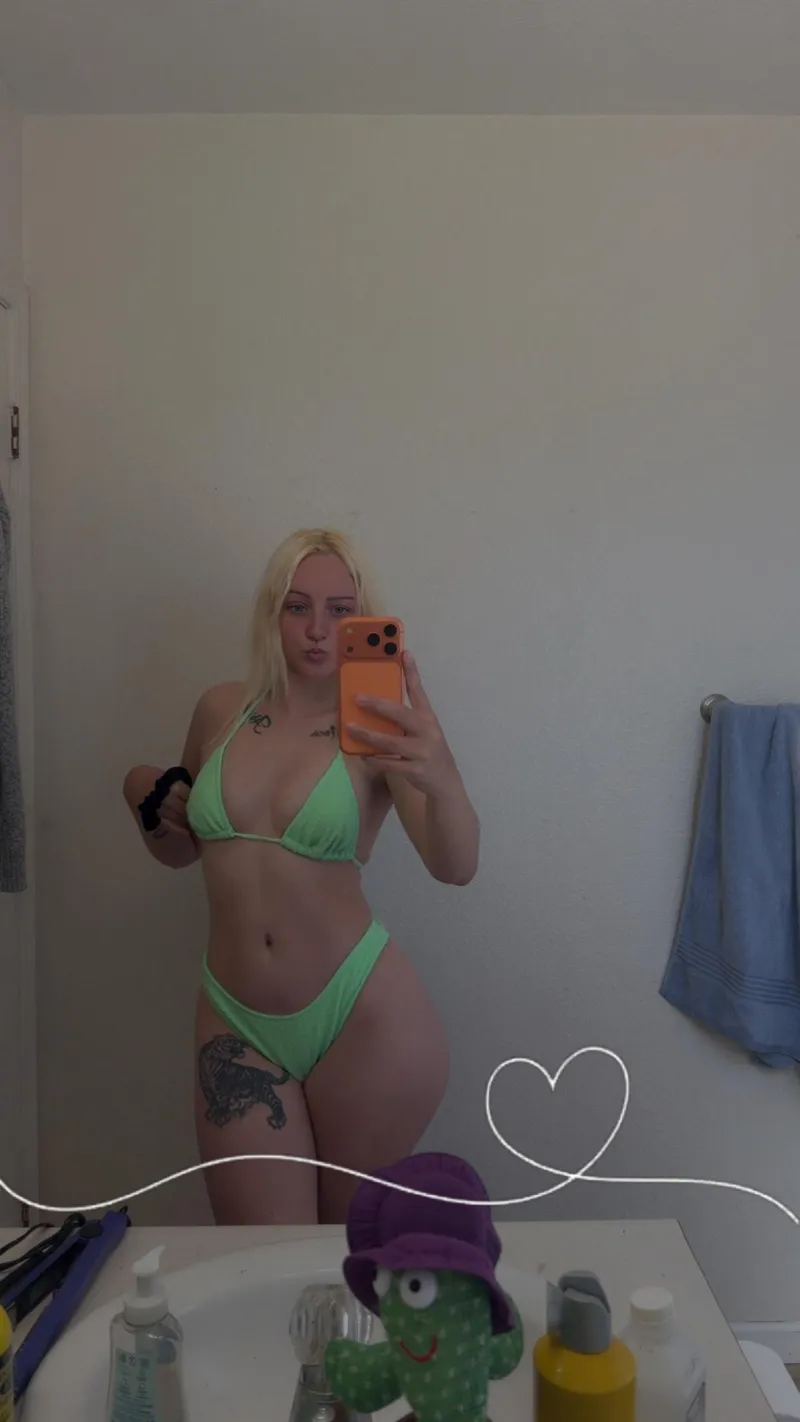 Thumbnail PAWG summer 2026 ☀️ by Common_Let1174