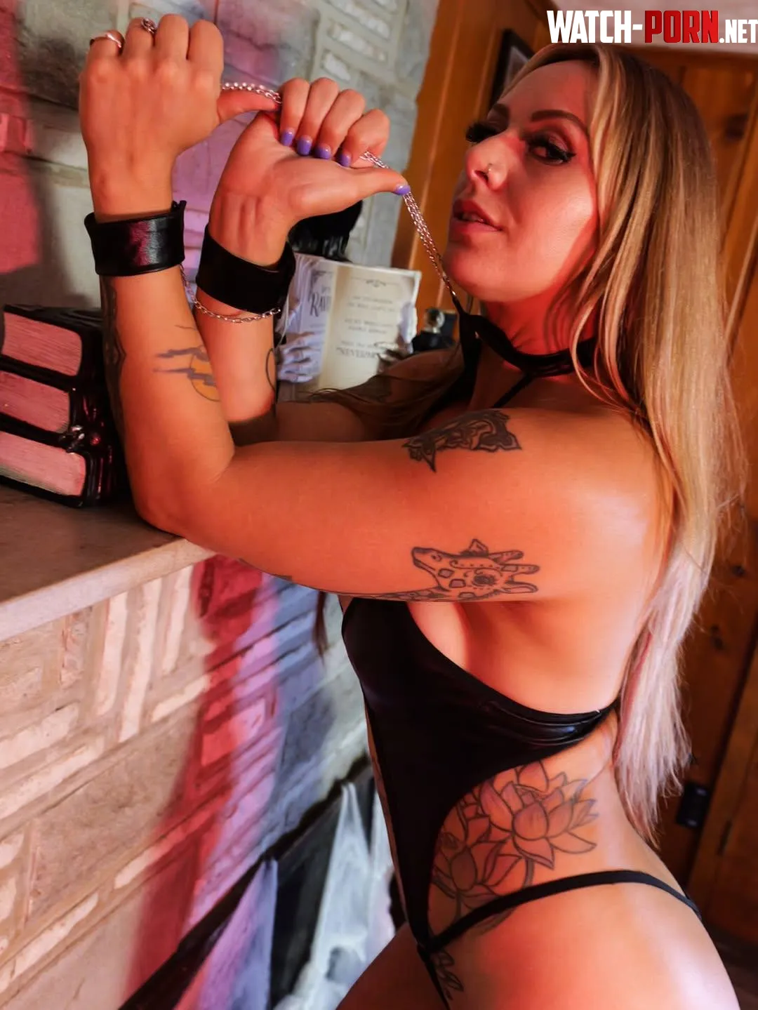 Laynie Luck by CheeseNCrackers22