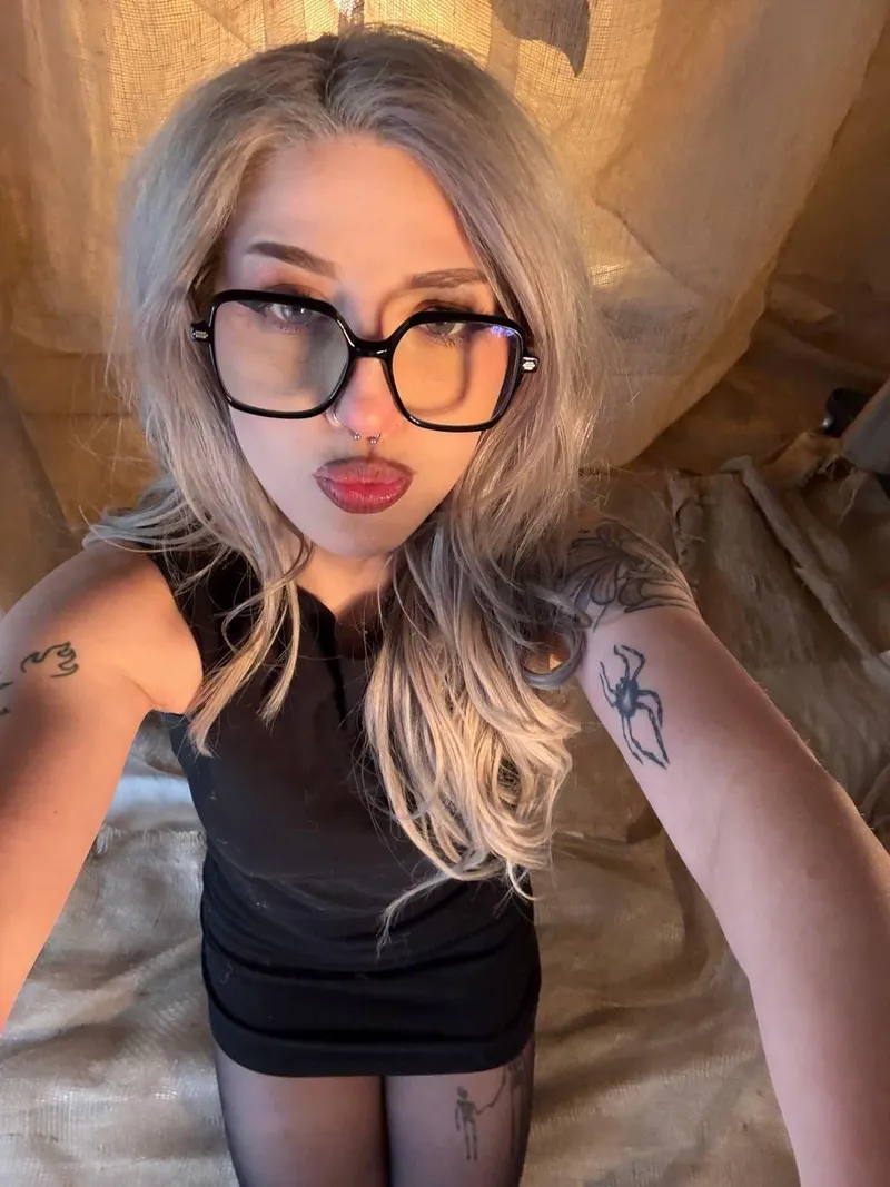 Thumbnail Slaying in Tight Dresses - Embracing Every Curve