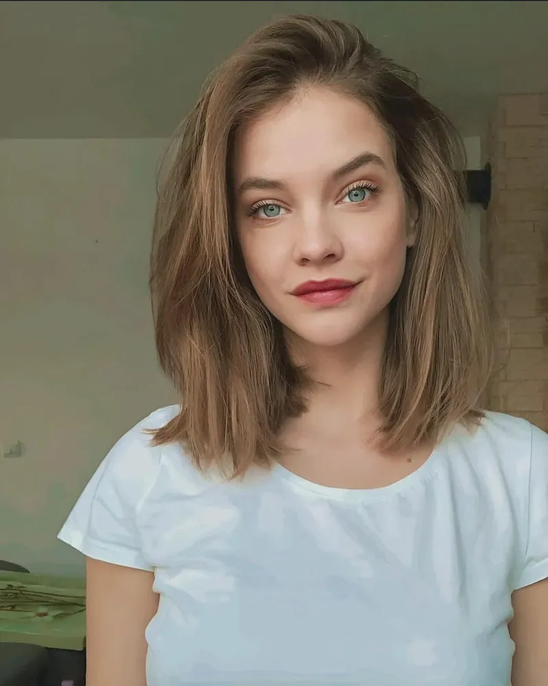 Thumbnail Barbara Palvin: A Celestial Beauty | PrettyGirls