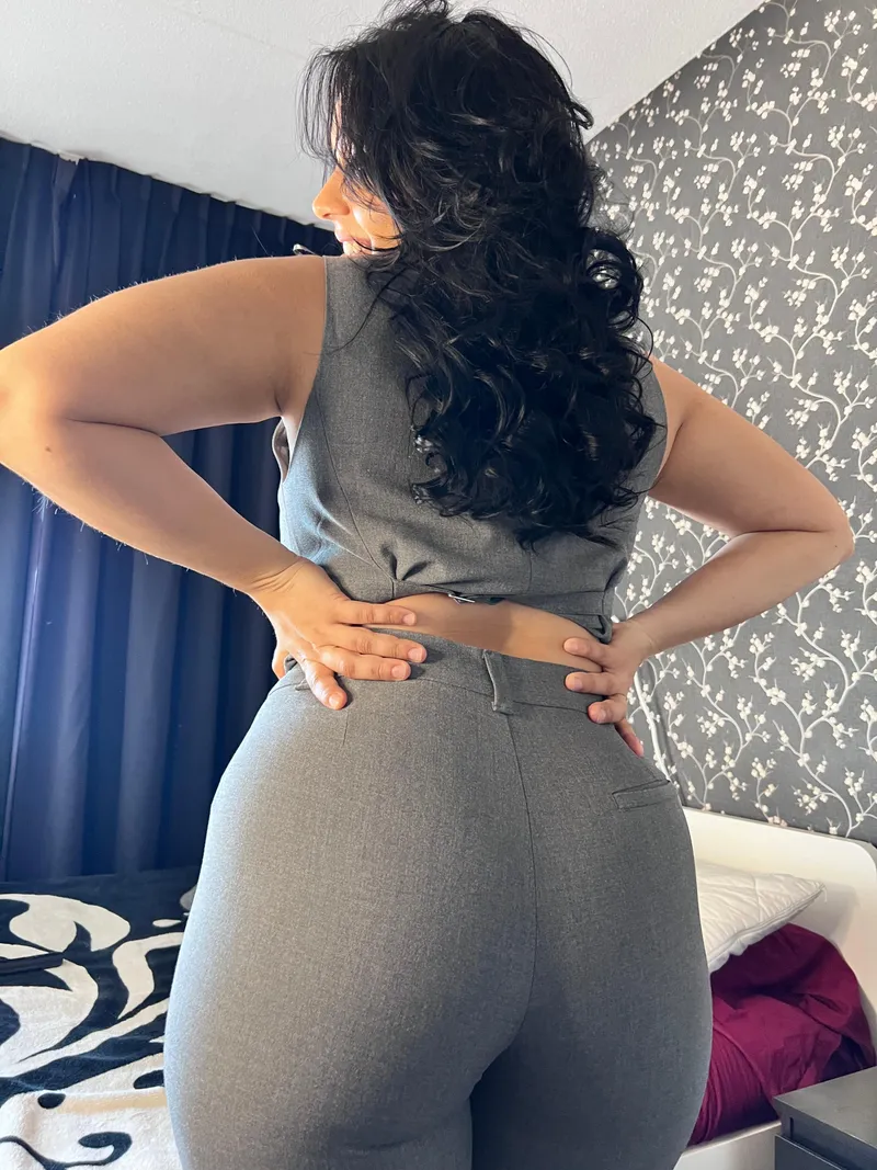 Thumbnail Galadriel69_: Navigating Life Through Sensual Experiences - Slutsofonlyfans