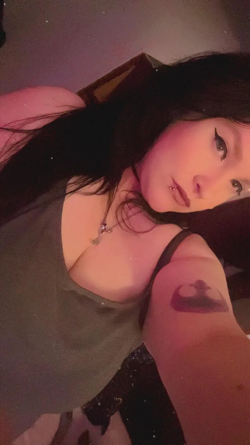 Thumbnail Miss Lolita's Online Influence: An Insight into Babe Directory