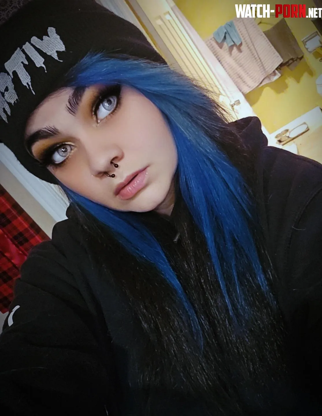 Feeling blue…. help me out by dixonxdoll