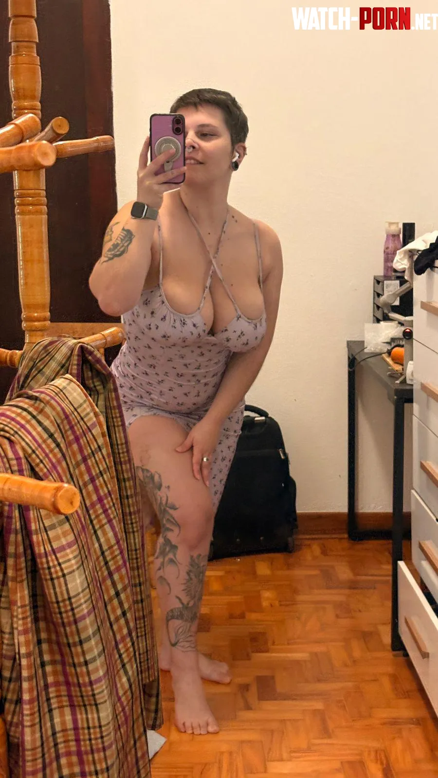 My cleavage is almost bursting out by emmy_suicide