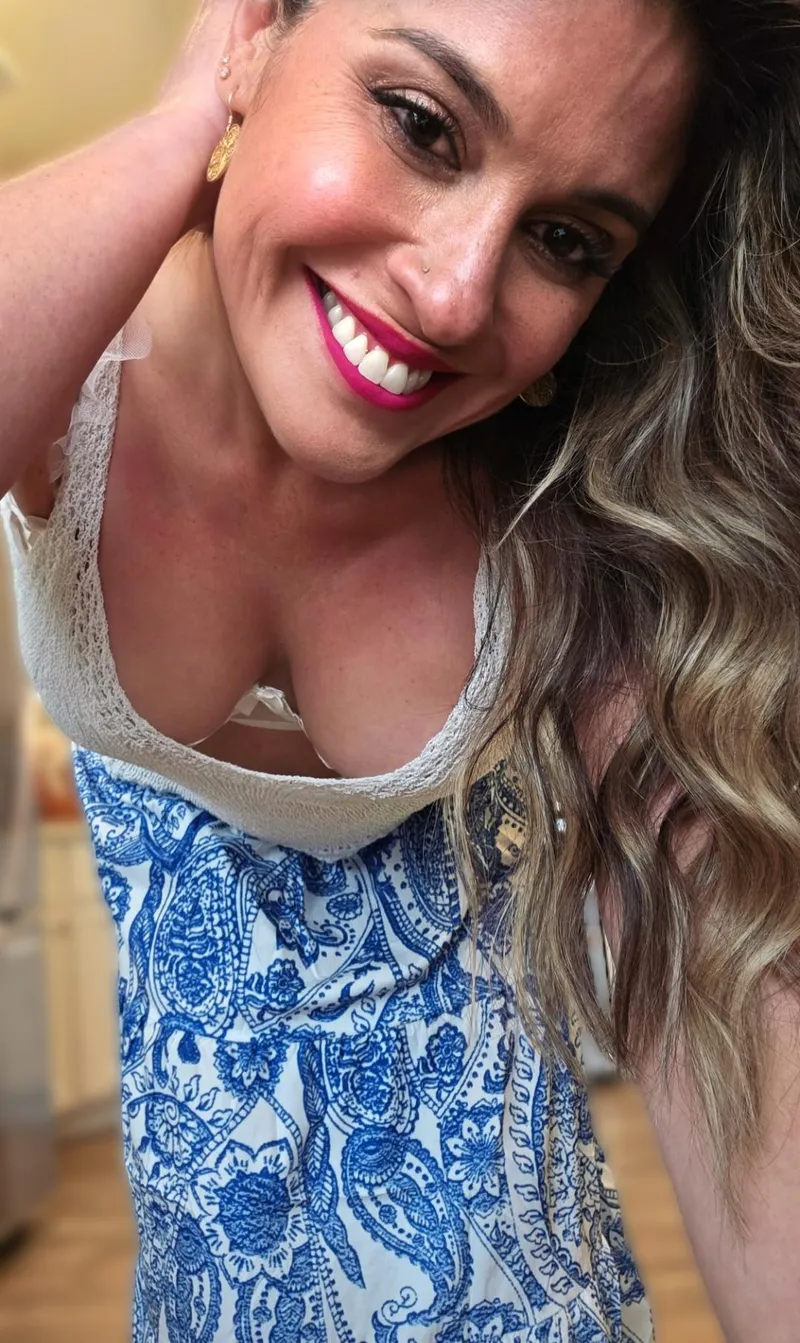 Thumbnail I leaned in… you stayed. by cc51817