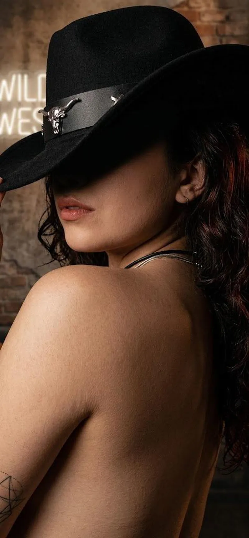 Thumbnail Intriguing Mystery: A Country Girl's Enigmatic Allure - Foreign_Soup5248 | countrygirls