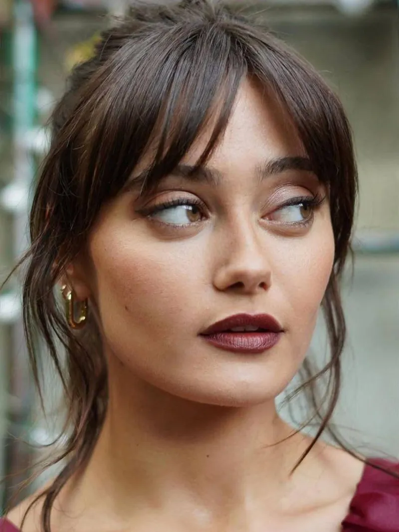 Thumbnail Ella Purnell: A Glimpse of Beauty | PrettyGirls