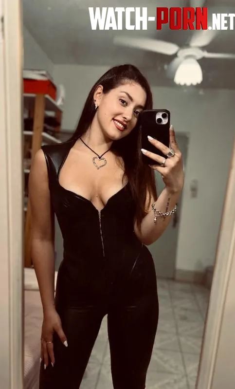 Feeling pretty in all black. (Classy or nah) by waferpuzzle