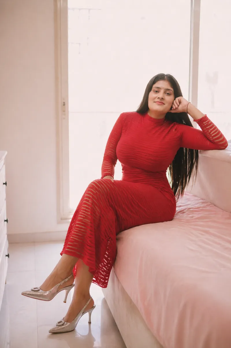 Thumbnail Red Hot Busty: Embrace Passion with Ok-Combination136 - 2busty2hide