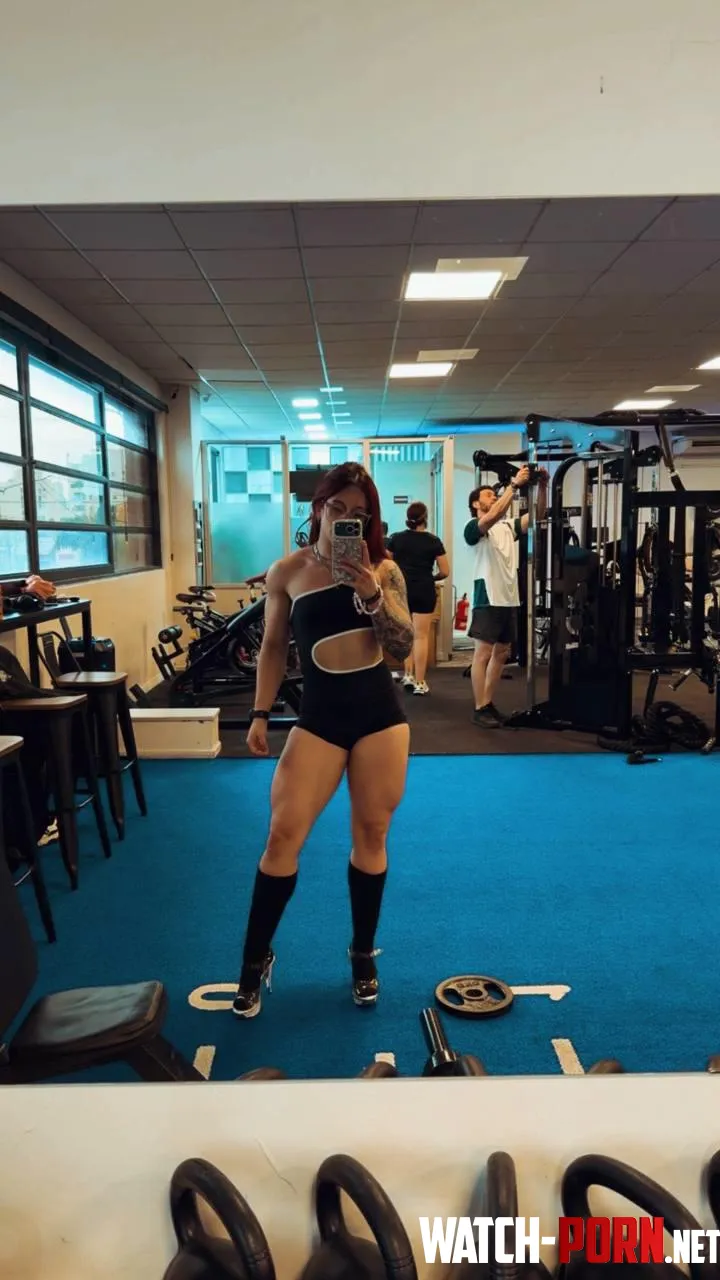 tried wearing heels at the gym by drankgull