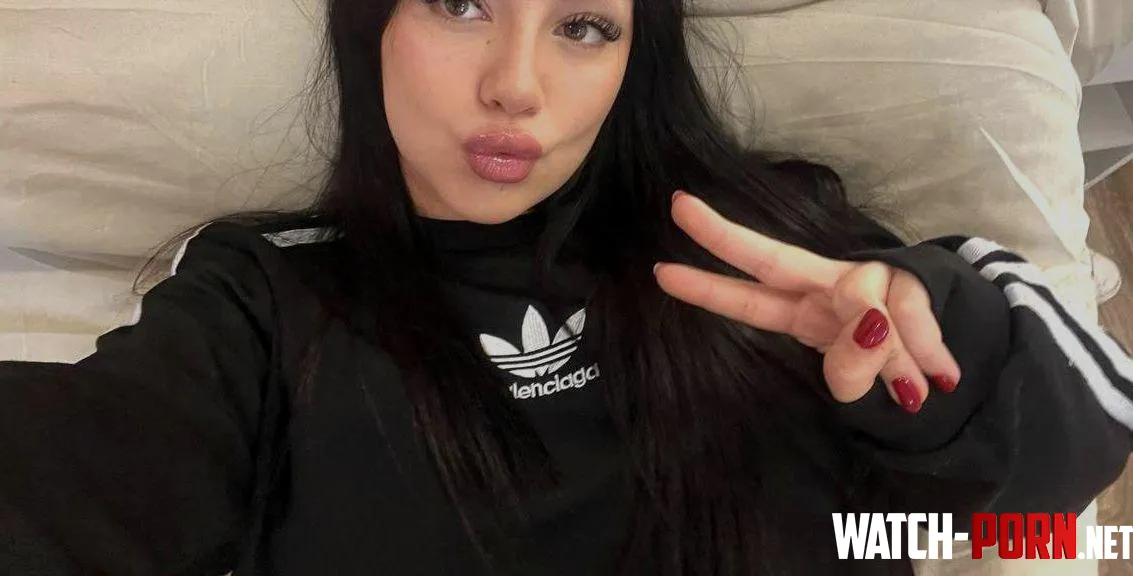 cute enough to distract by SereneSorceressx