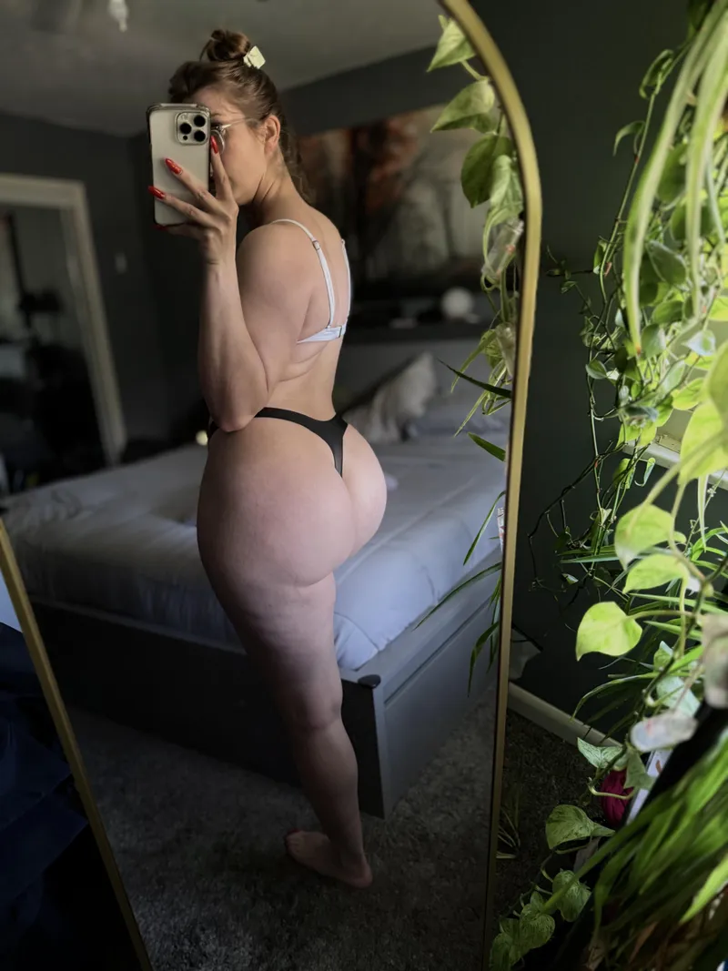 Thumbnail Sensational Cravings: TheBaronessX's Pleasurable Urges | pawg