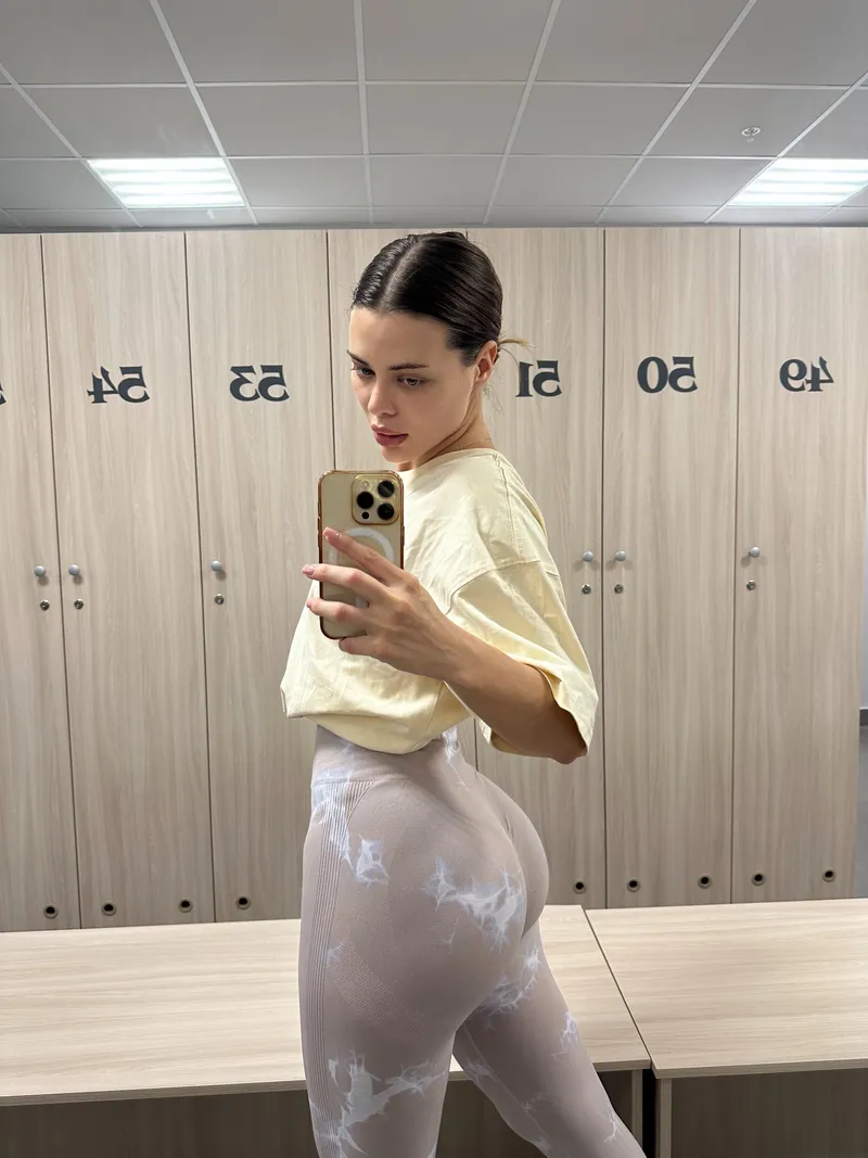 Thumbnail mikylustof - This Side Hits Different | ThickFit