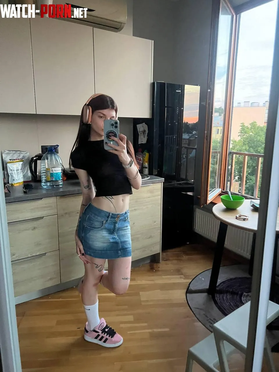 my top vibing with my midriff by sunnydaisydreamss