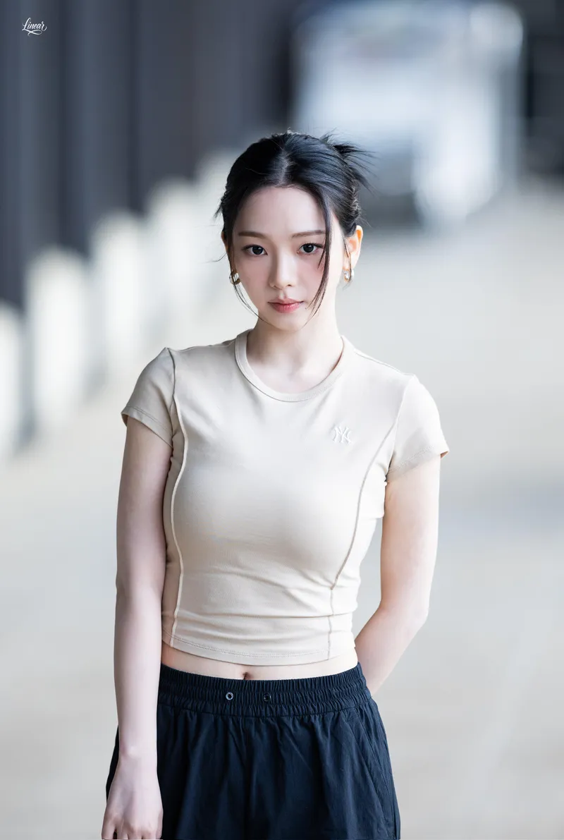 Thumbnail The Enchanting Karina from aespa | avoozl42 | PrettyGirls